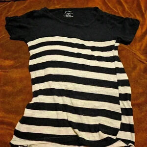 Women's medium black and white stripe poof! T-shirt